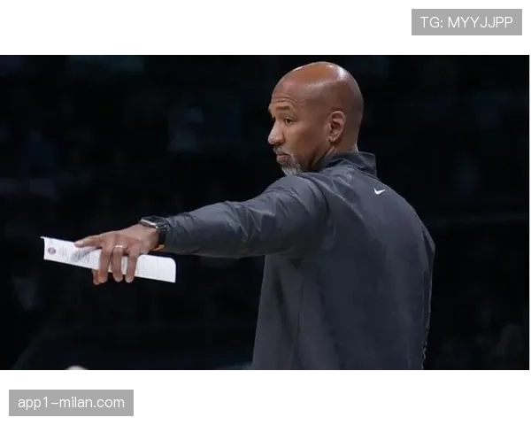 更衣室声音：蒙蒂·威廉姆斯称赞活塞年轻球员拼劲，虽败犹荣